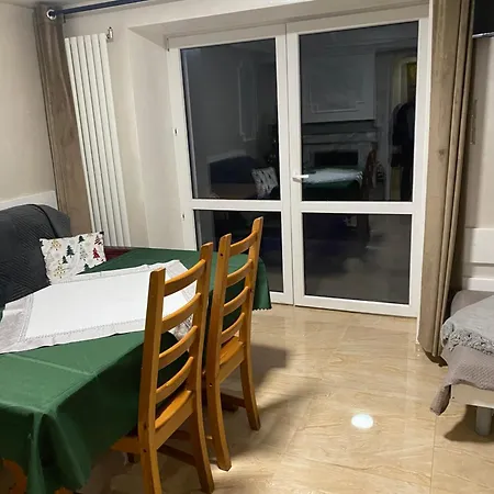 Od Rzeki Nr 8 Apartment *